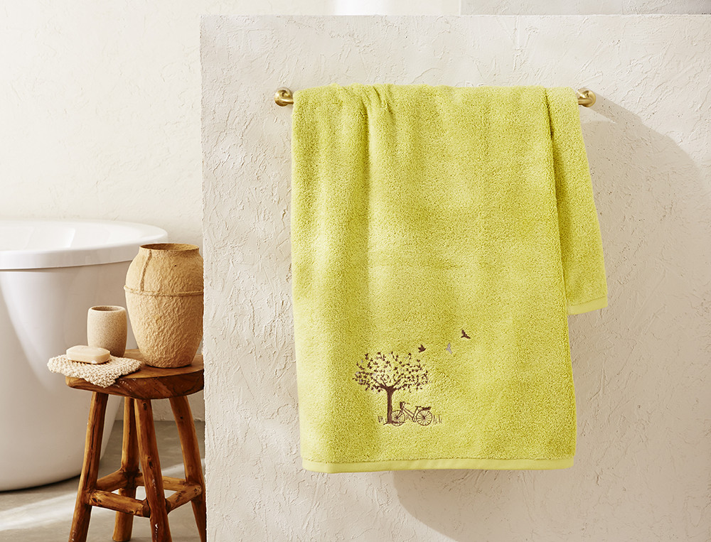 Drap de bain brodéDimanche à la campagne