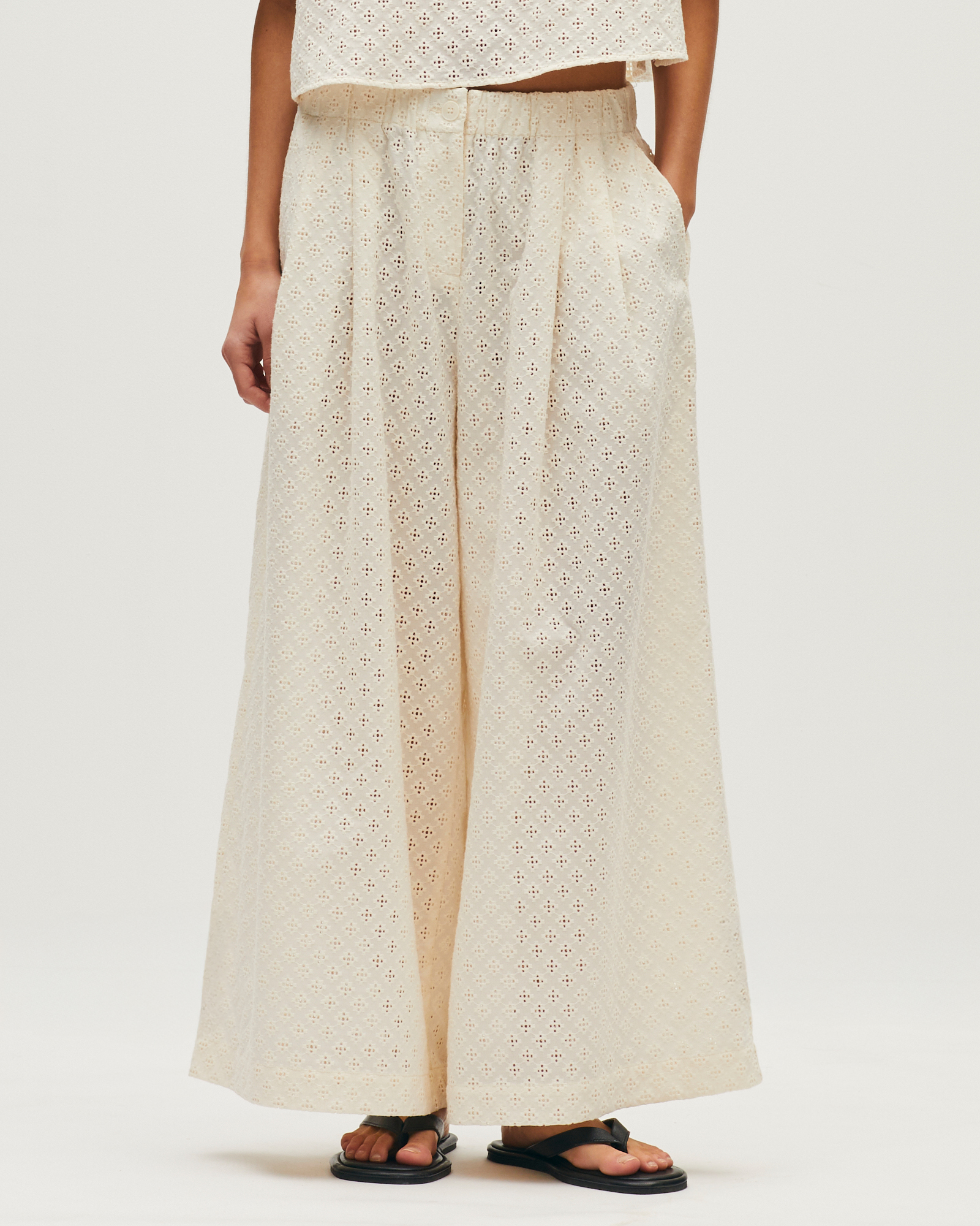 Pantalon cropped avec broderie en coton