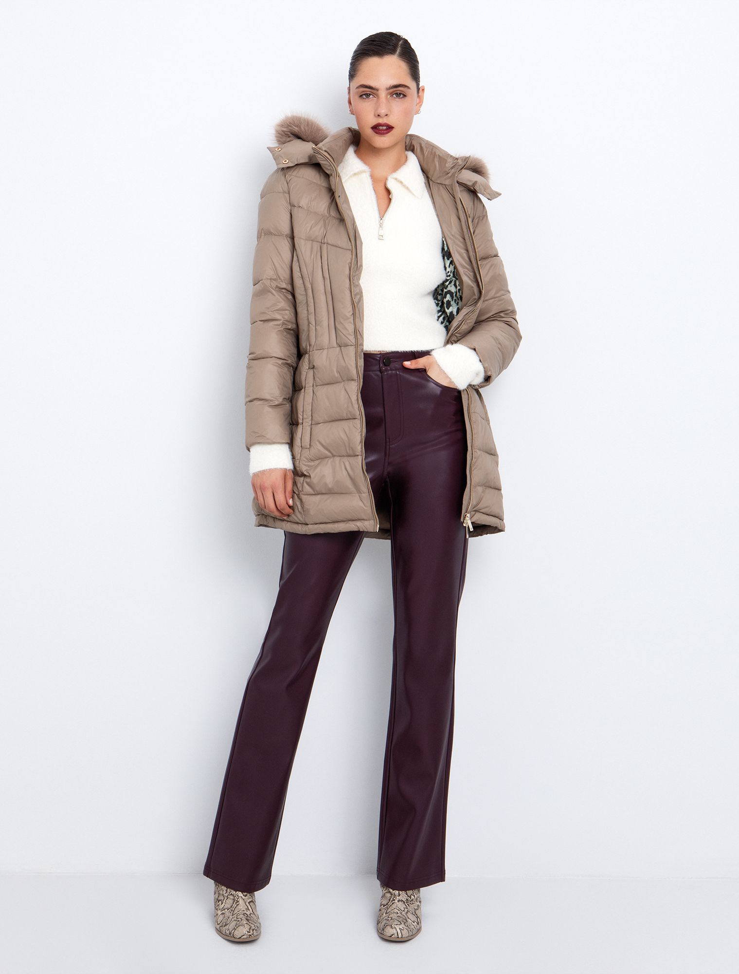 Καπιτονέ μπουφάν με κουκούλα & ζώνη