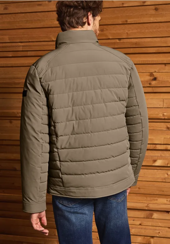 Steppjacke mit Stehkragen
