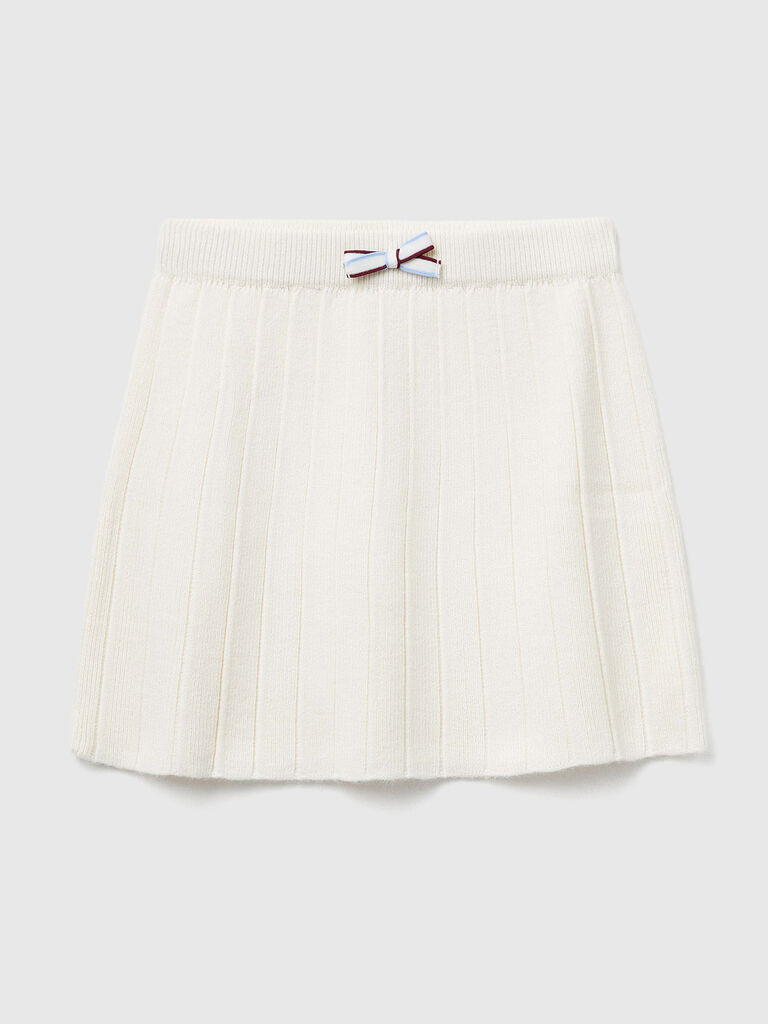 Pleated knit skirt