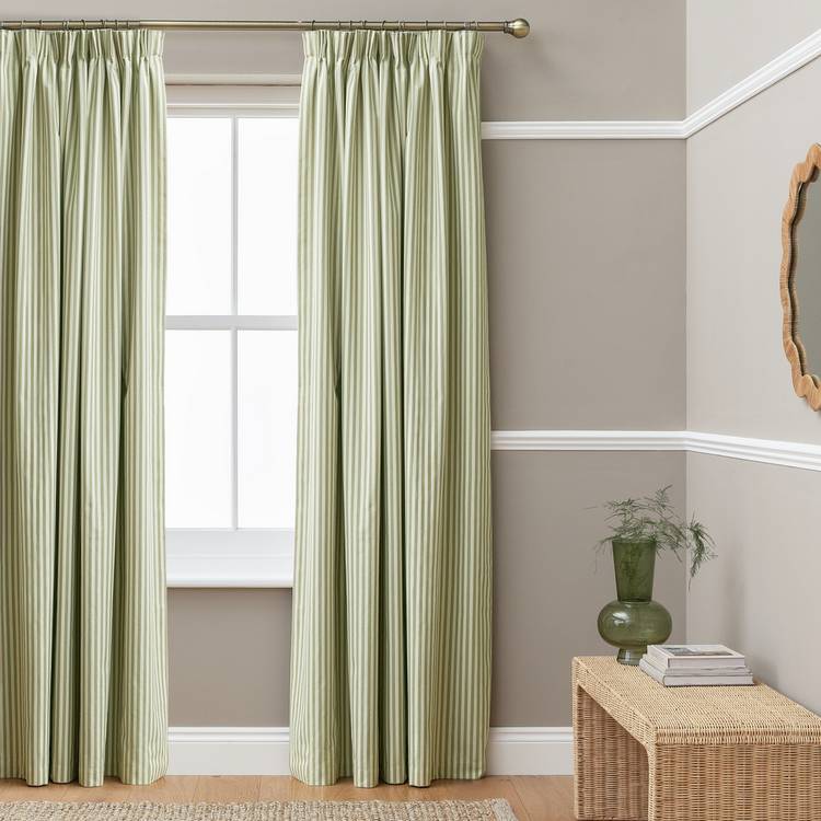 Habitat Blackout Pencil Pleat Curtains - Olive - 117x237cm
