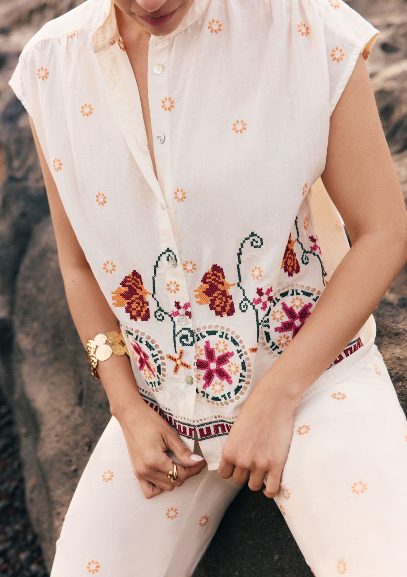 Geborduurde blouse met korte mouwen