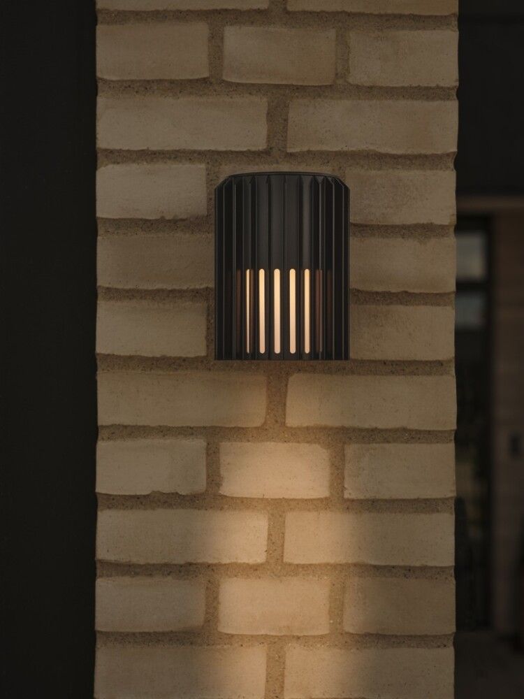 VEGGLAMPE NORDLUX ALUDRA SEASIDE SVART ALU IP54