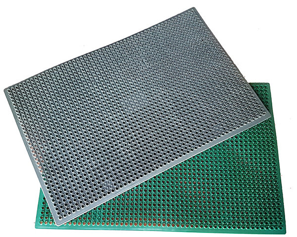 Gratte pied vert trèfle L.60 x l.40 cm