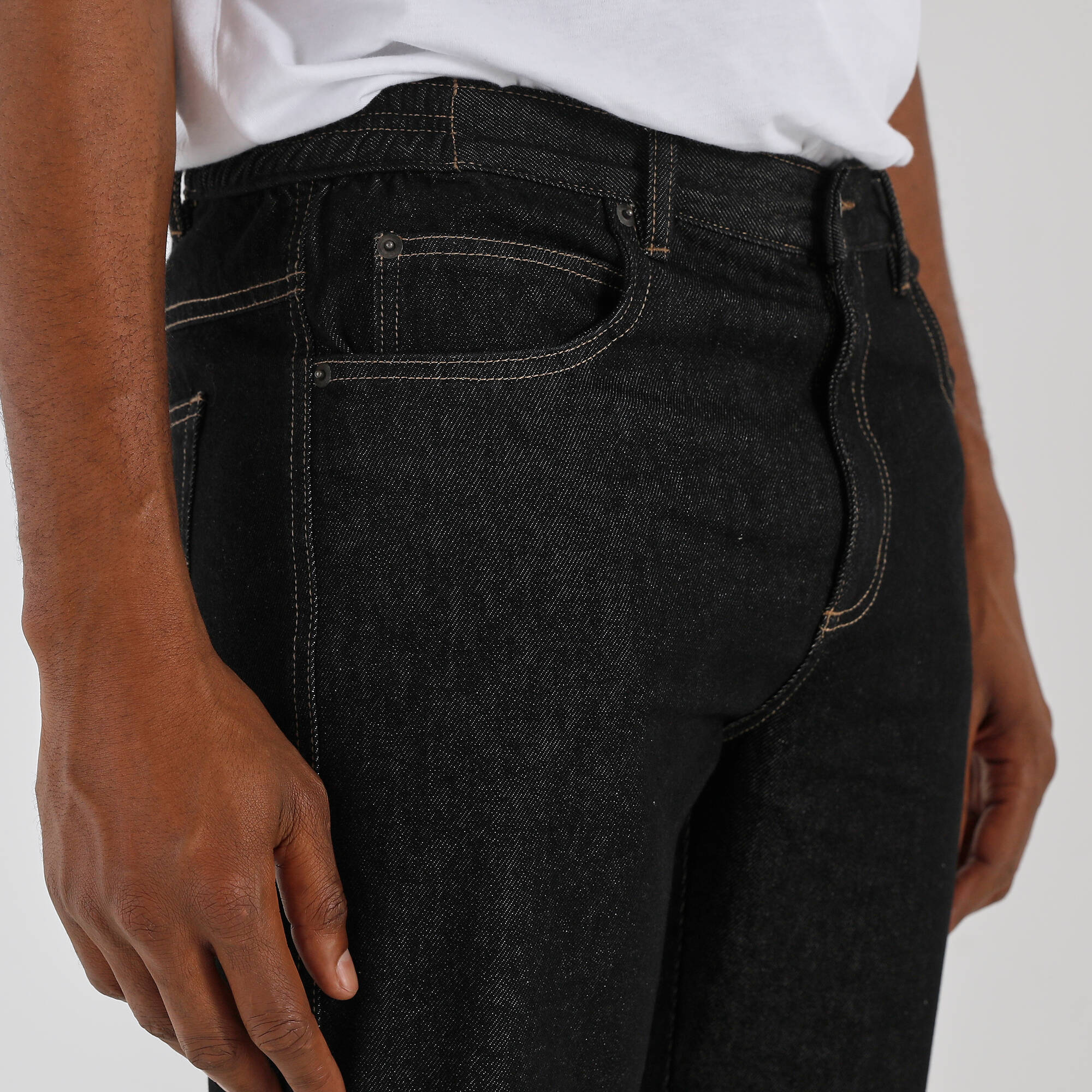 Jean droit ceinture élastiquée c&ocirc;tés - L28