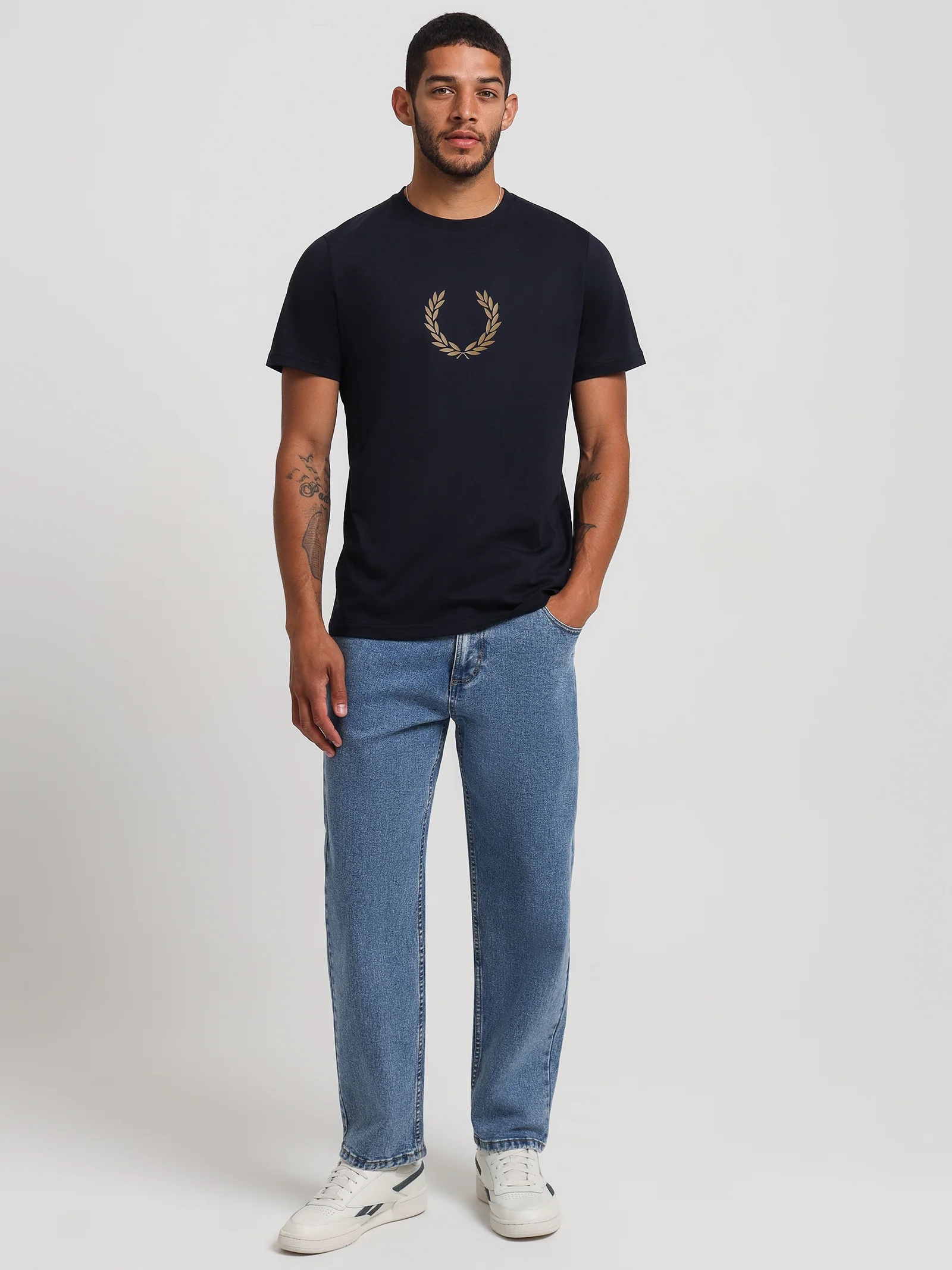 Laurel Wreath Graphic T-Shirt