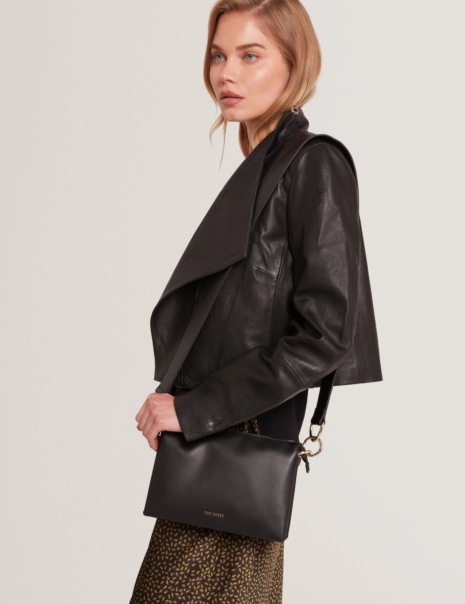 DARCEYY | JET BLACK