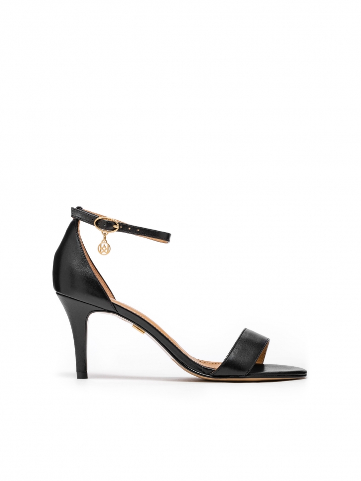 Ladies' black sandals