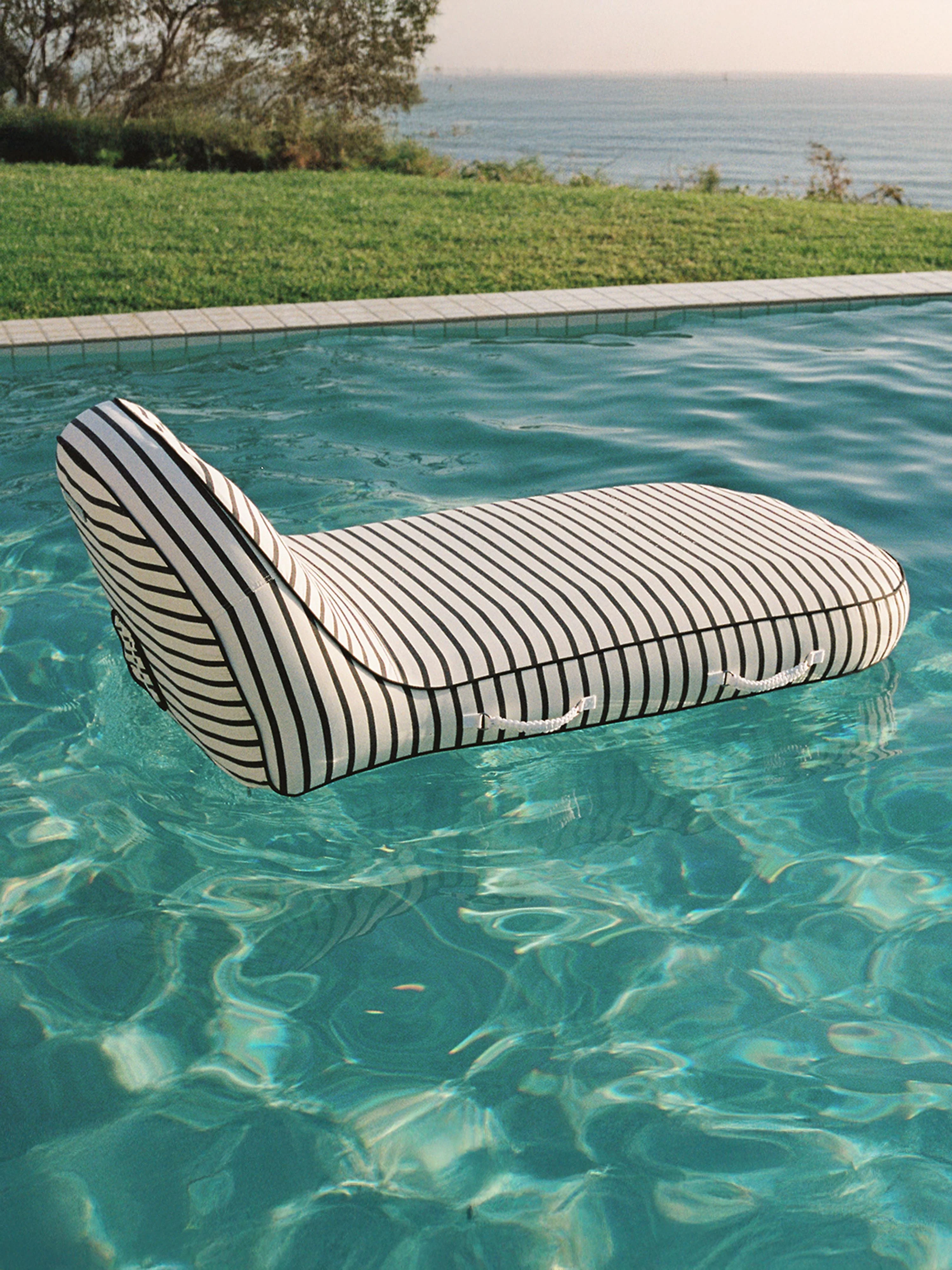 Aufblasbare Pool-Liege