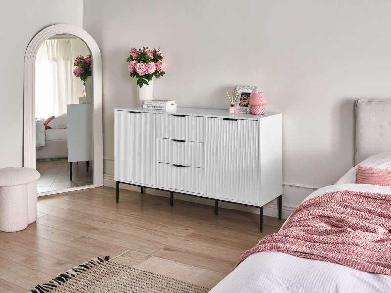 Komoda szafka z drzwiami 150 cm biała