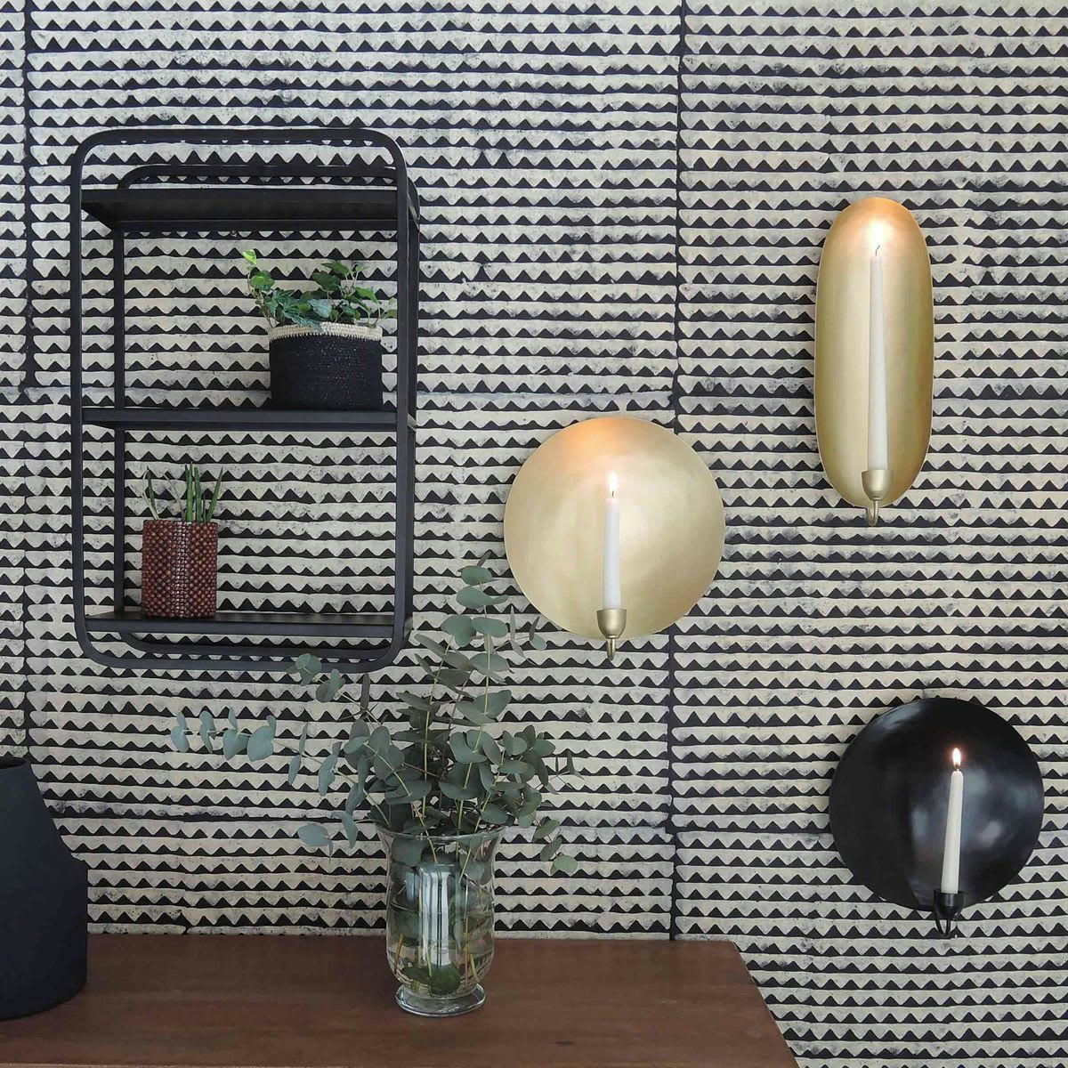 - Bougeoir mural fond rond en métal