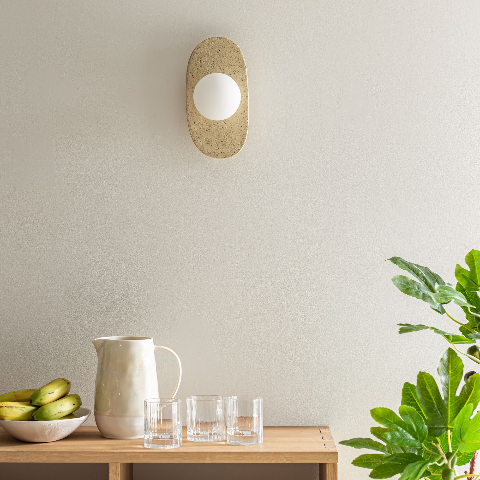 CYRIAC - Applique murale électrifiée en magnésie H26cm - beige