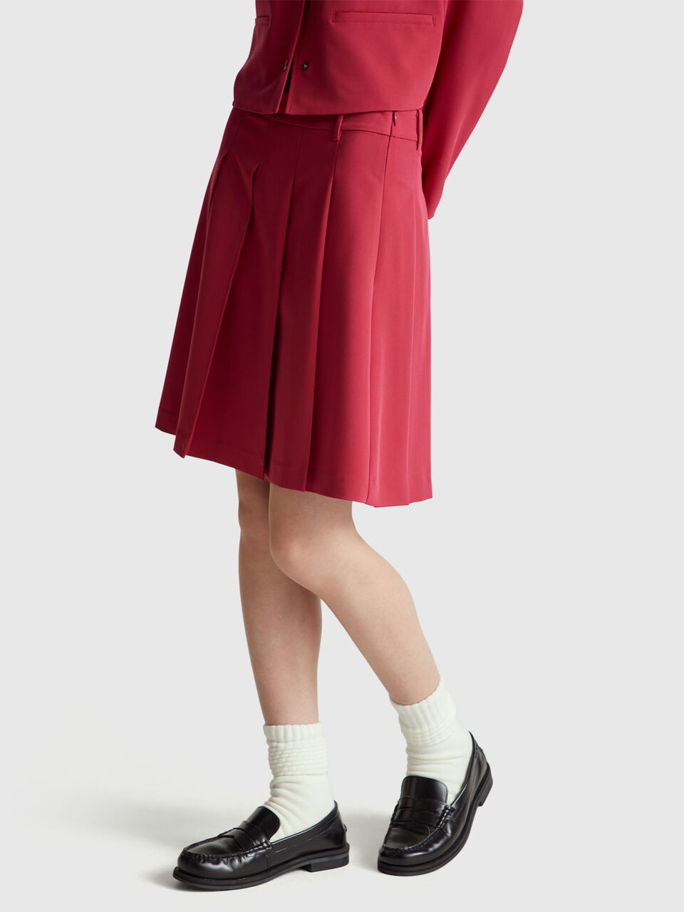 Mini skirt with pleats