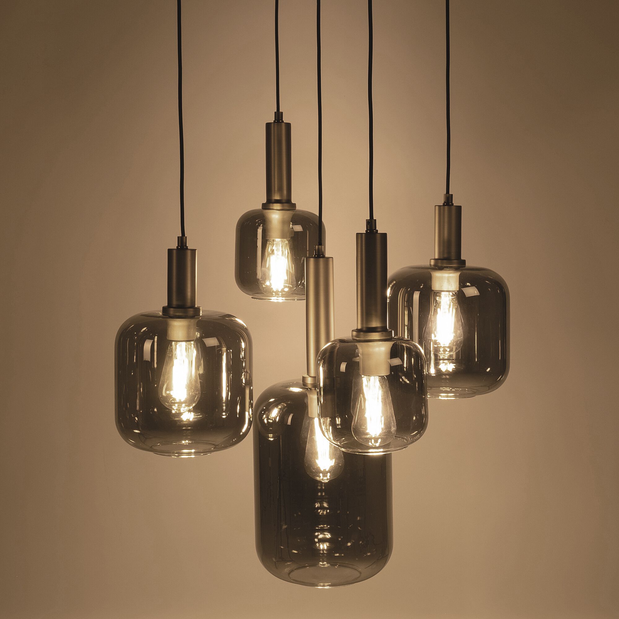 JOANET - Suspension en acier à 5 globes E27 en verre fumé H218cm - noir