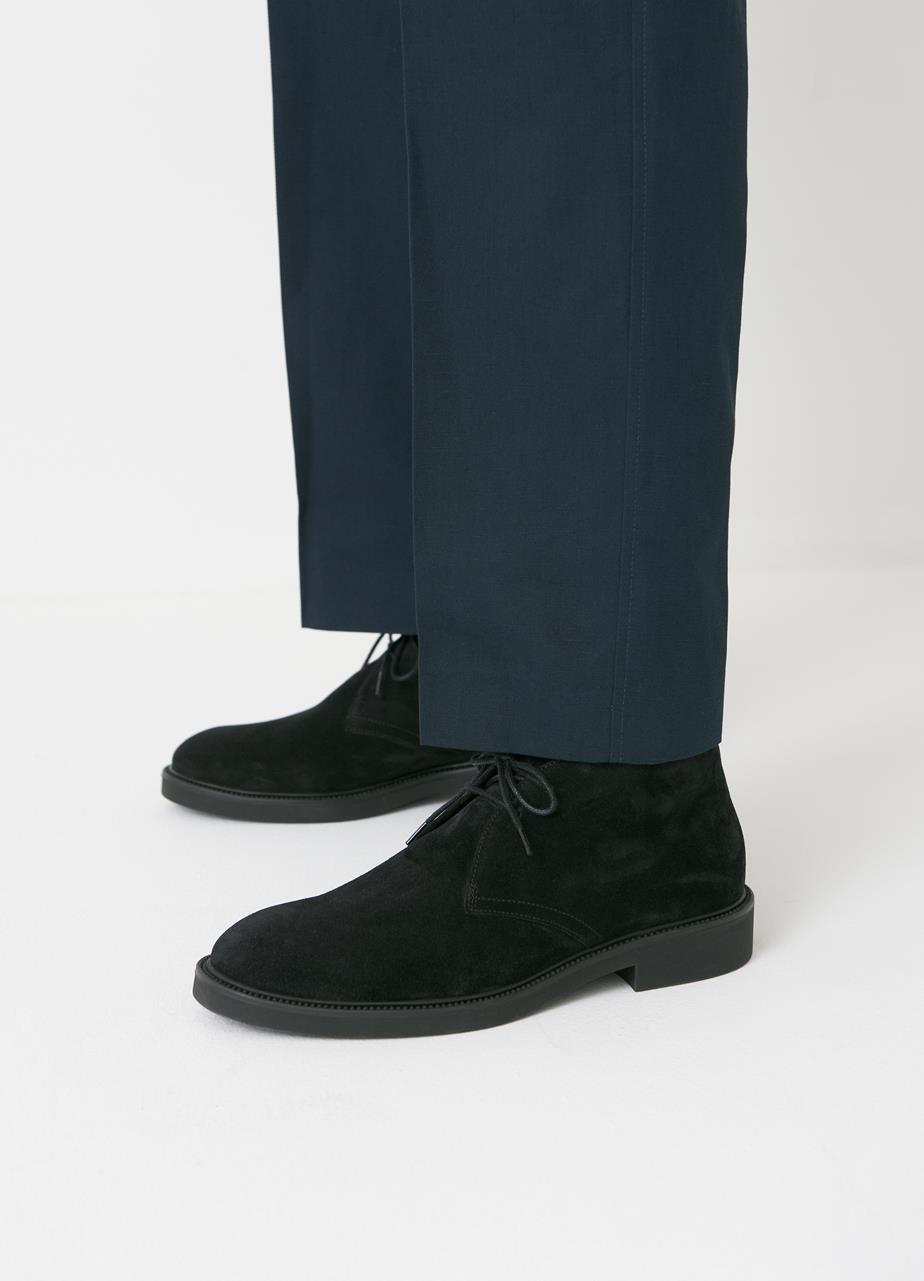 Alex M Boots