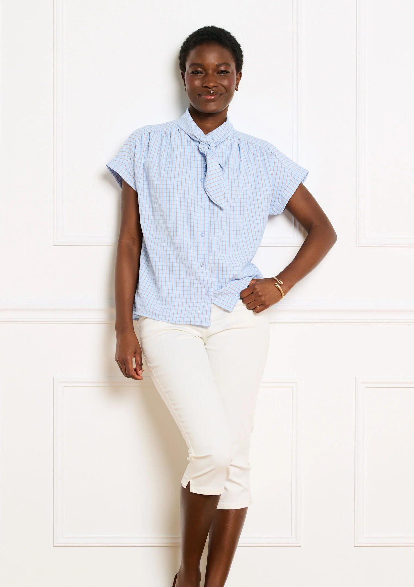 Blouse met strikhals