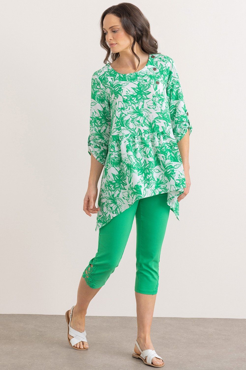 Klass. Botanical Printed Dip Hem Tunic Top