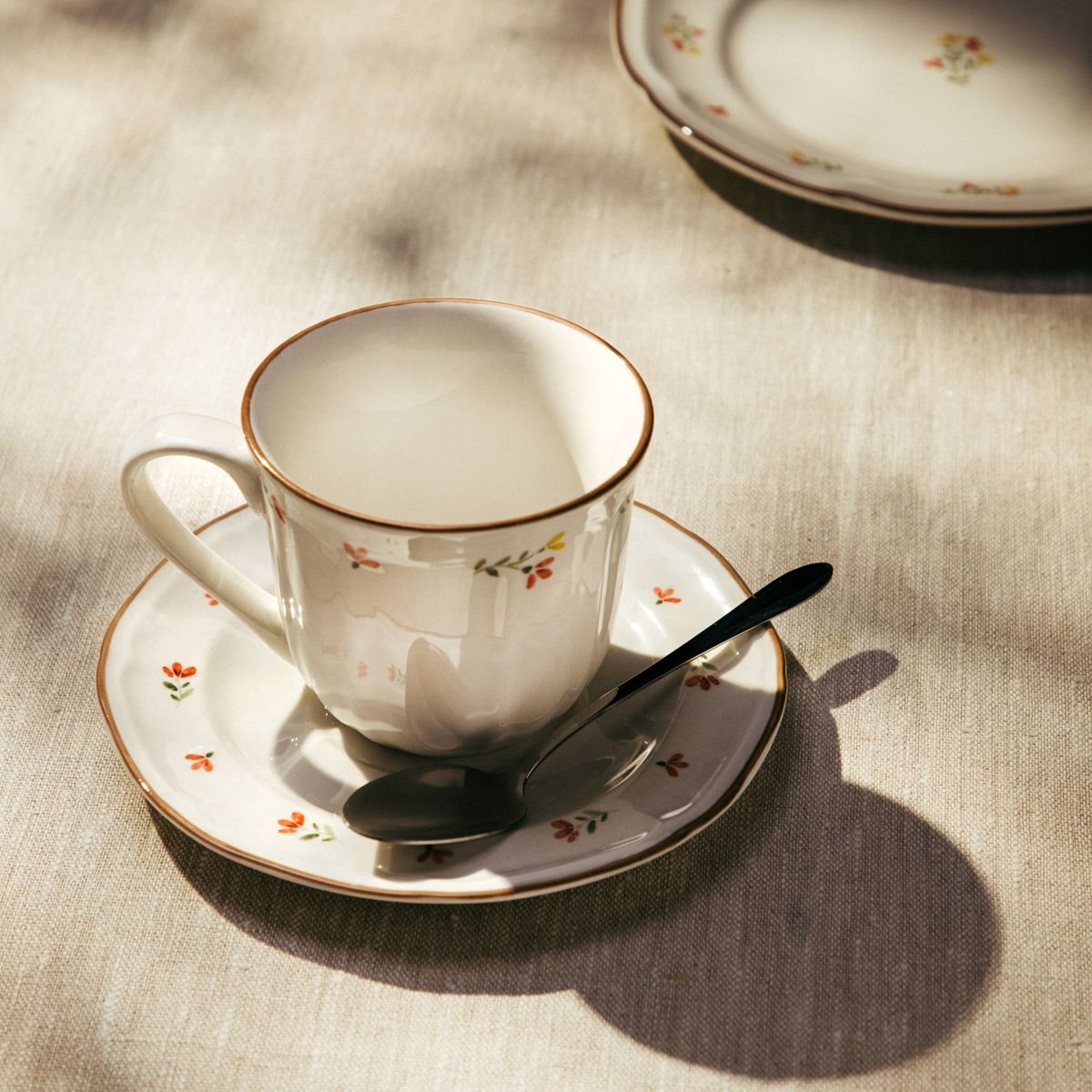 Filiżanka ze spodkiem GRETA z kwiatuszkami 0,2 l