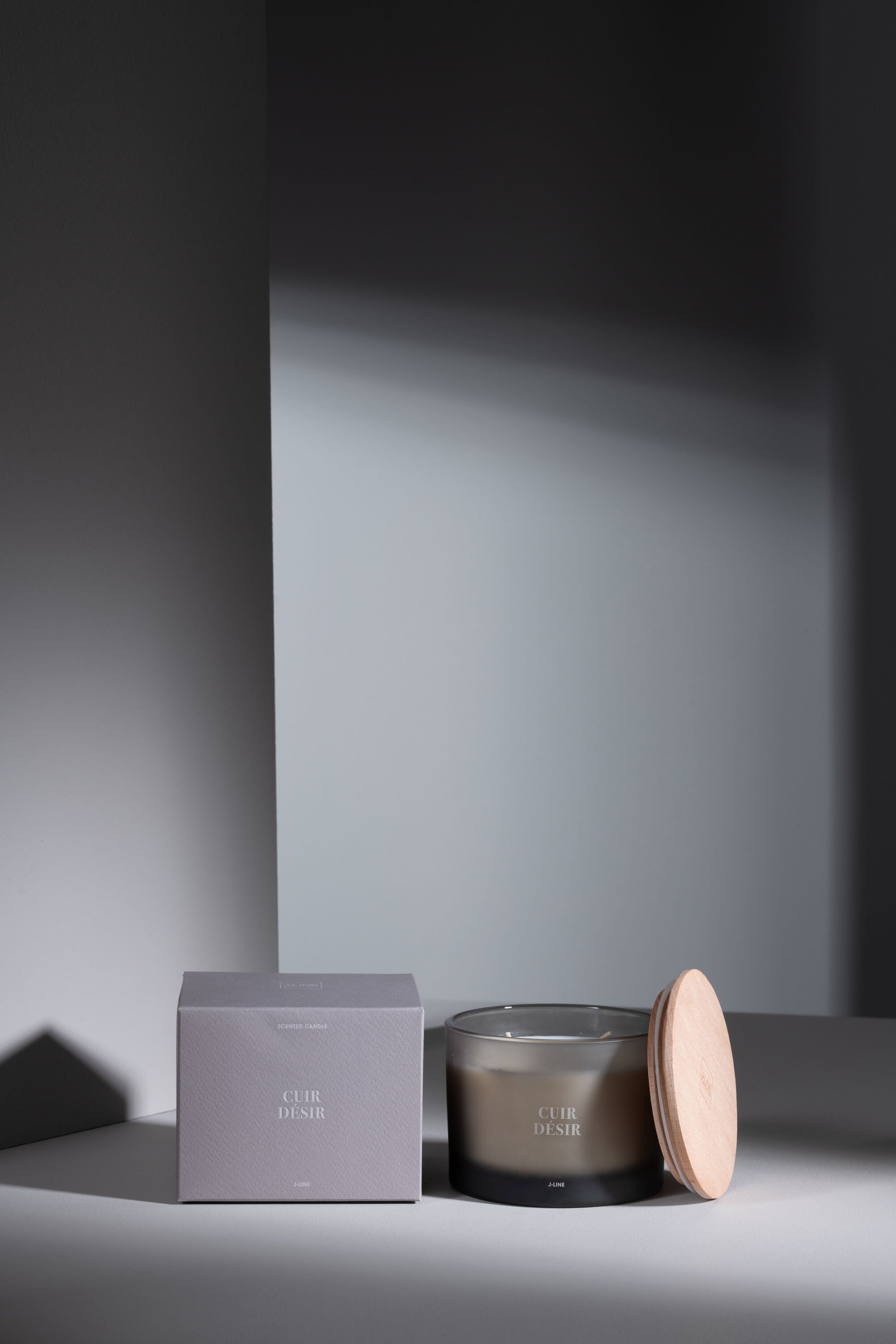 J-Line geurkaars Accords Essentiels - Cuir Désir - glas - bruin - 28U