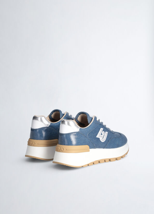 Sneakers in glossy denim