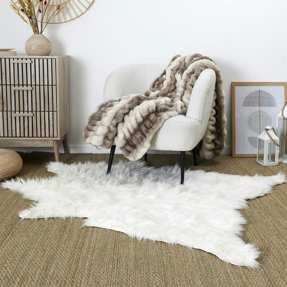 - Tapis polyester Blanc