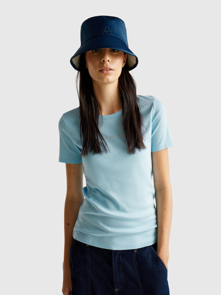 T-shirt in 100% cotton with glitter print logo