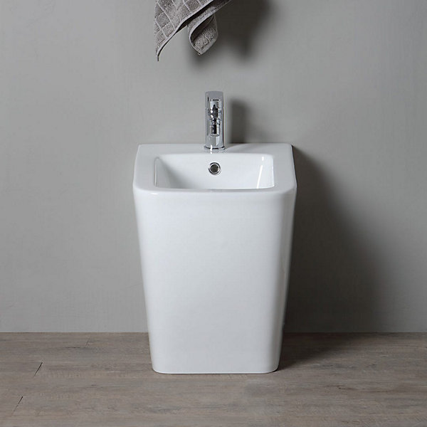 Bidet Au Sol Carré En Céramique Murale - Rock
