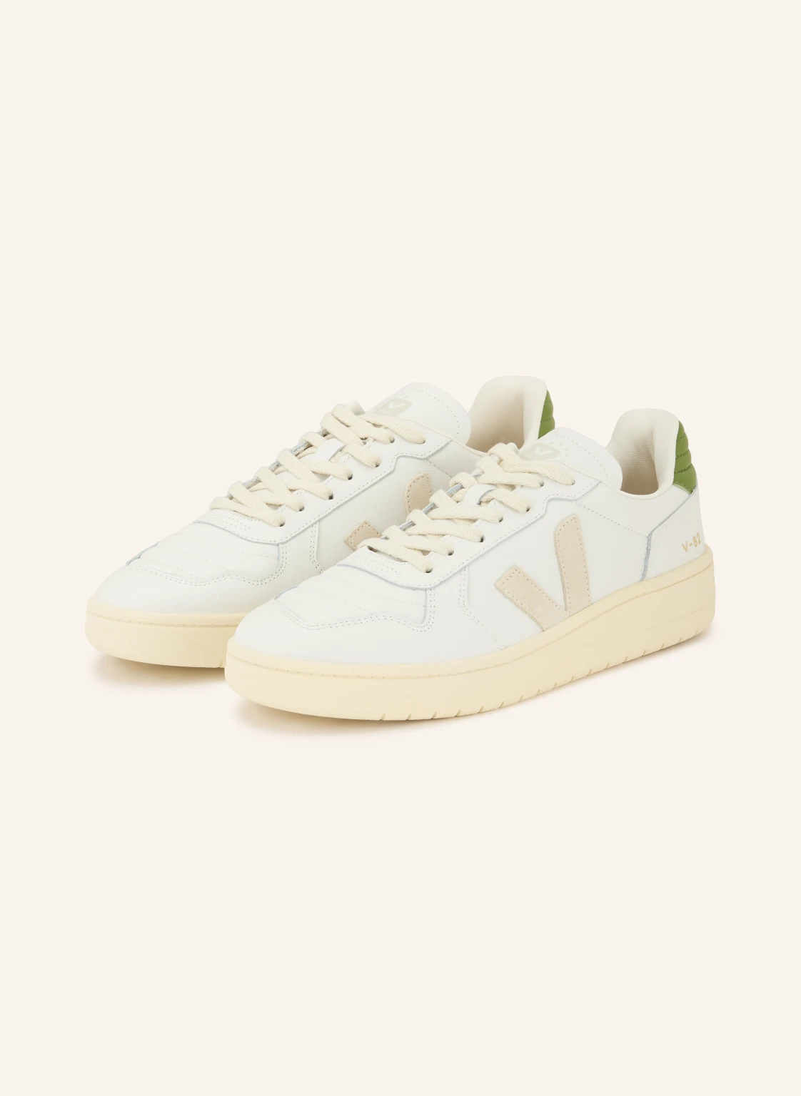 VEJA Sneaker V-82 II