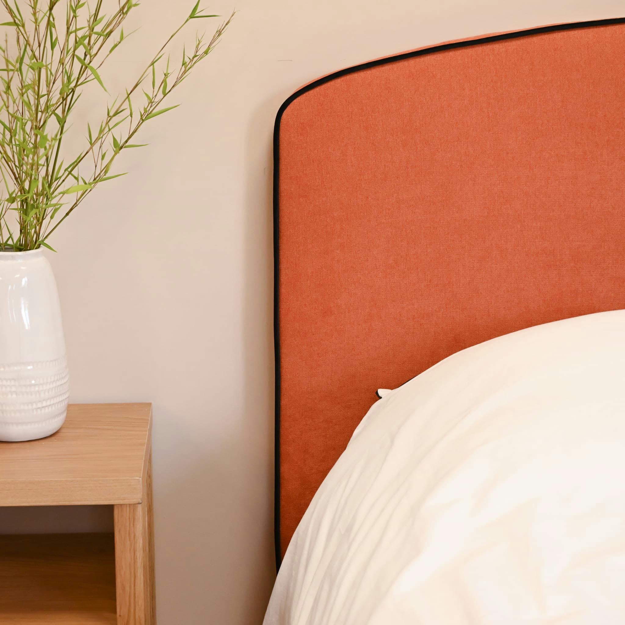 - Tête de lit en tissu orange 145 cm