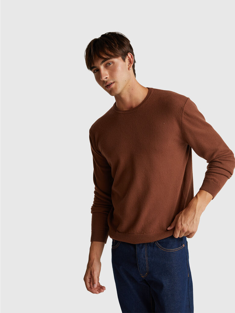 Dark brown crew neck sweater in pure Merino wool