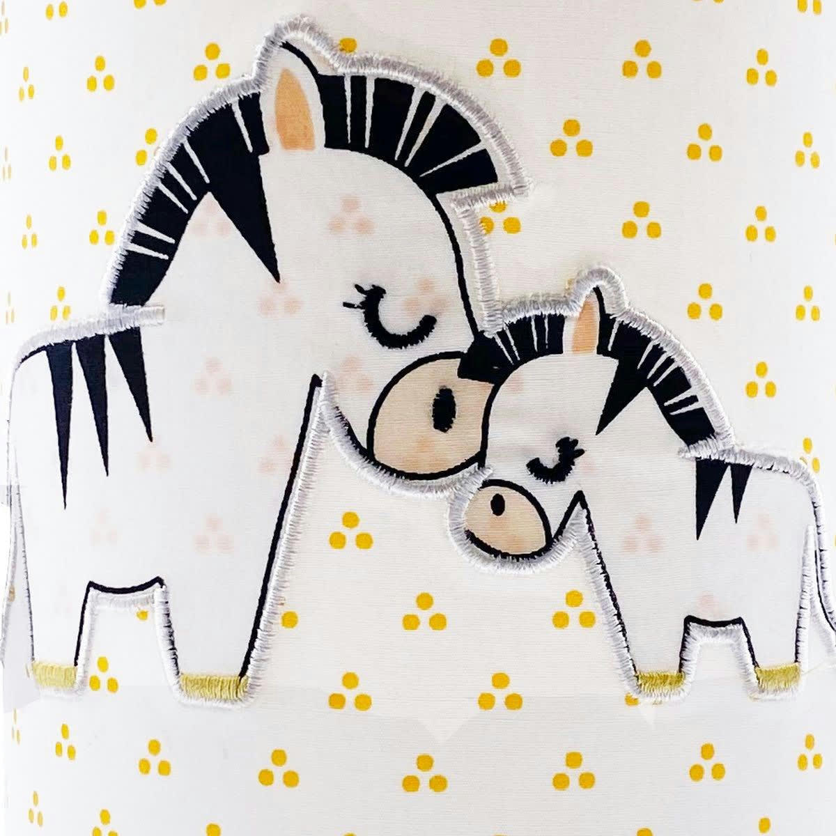 PLUCHE ET POMPON - Luminaire en coton blanc