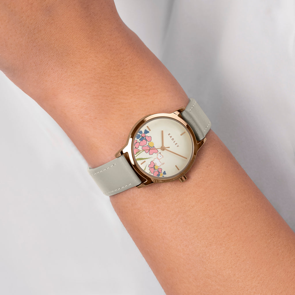 Spring Daze - 31MM Leather Strap Watch