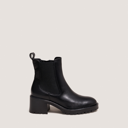 Bottines à semelles crantéesen cuir grainé noir | CECILE