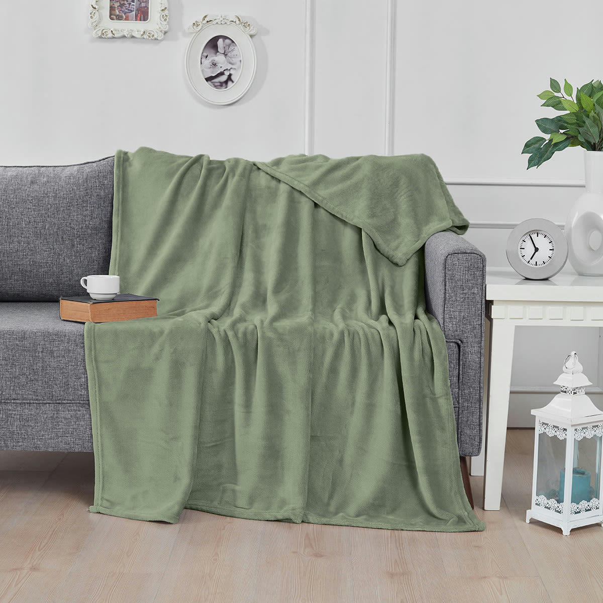 KOMO - Plaid polaire extra doux et chaud  sauge 150x180 cm