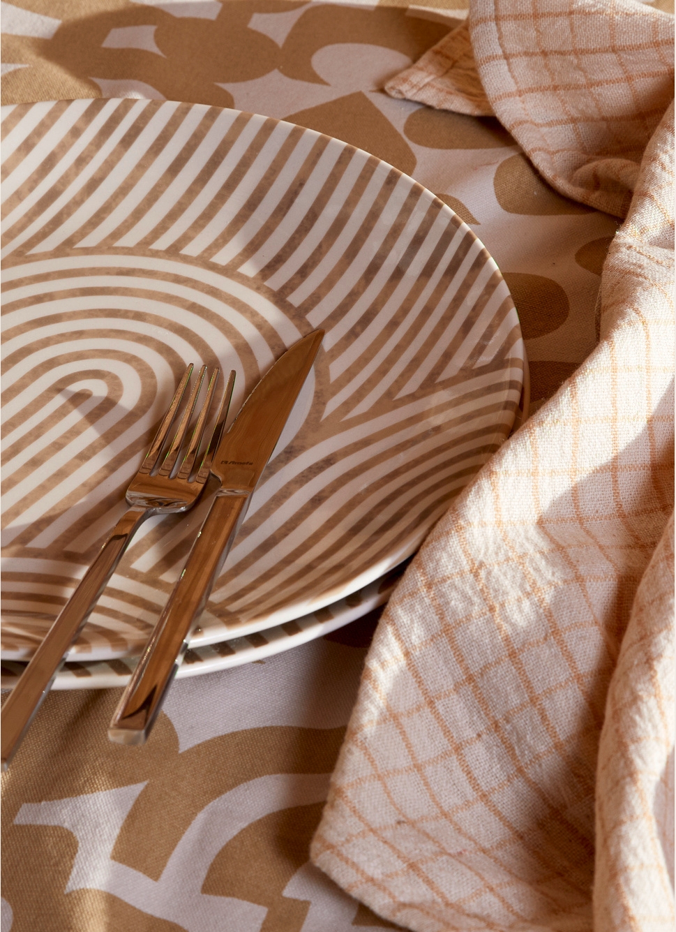 4 COUTEAUX EN INOX INOX