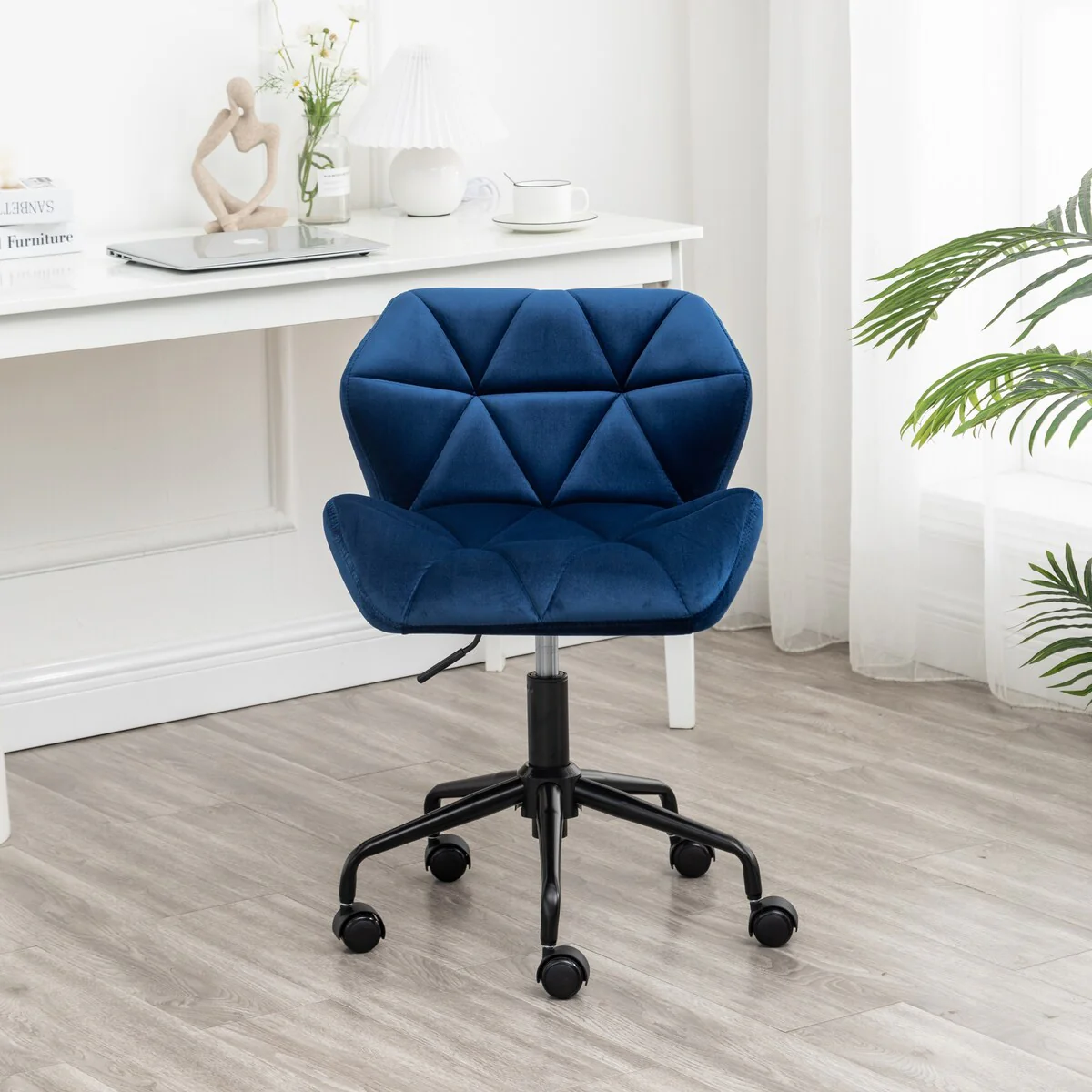 Diamond Tufted Adjustable Swivel Office Chair for Office Room