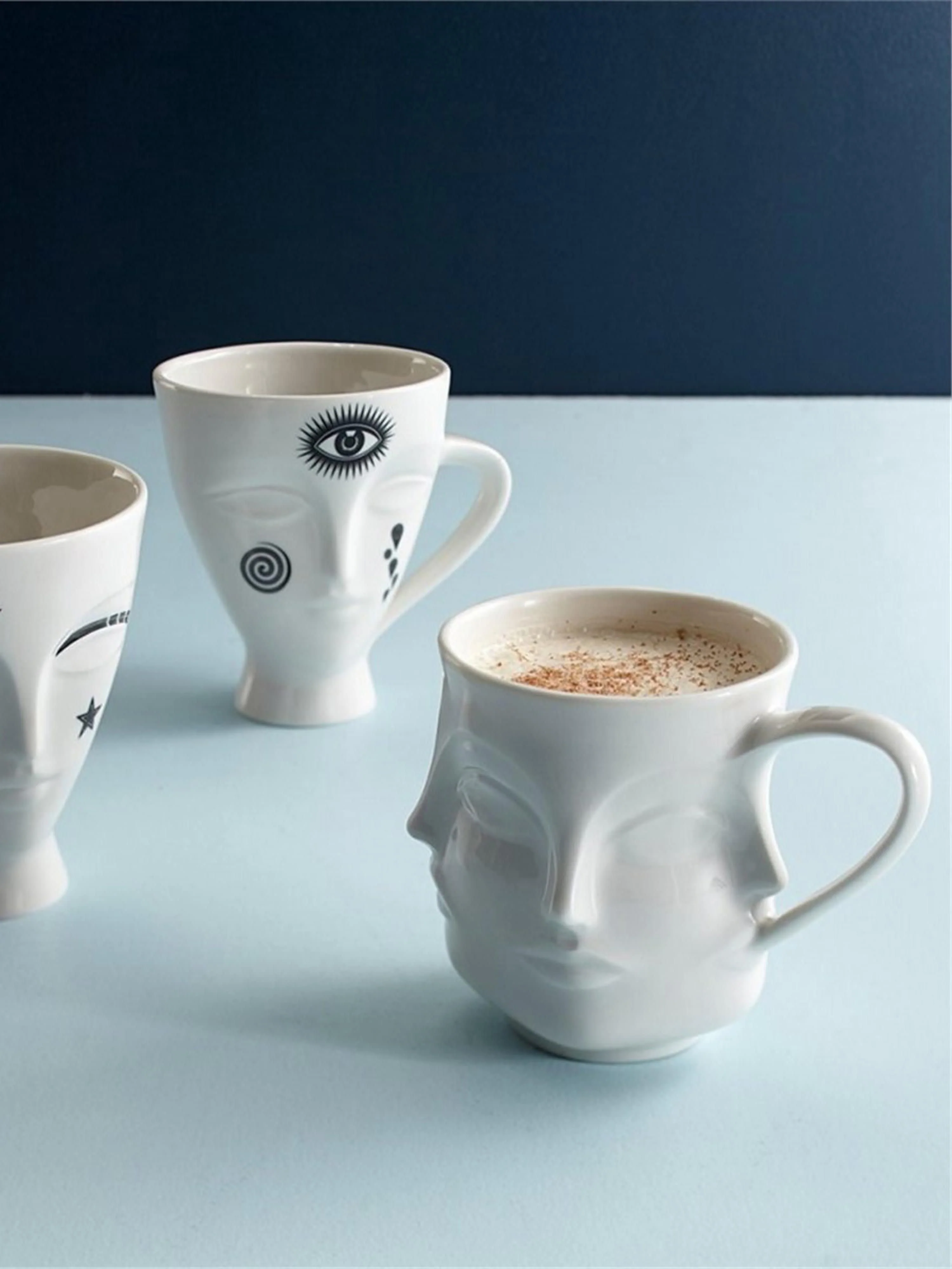 Porzellan-Tasse Dora Maar