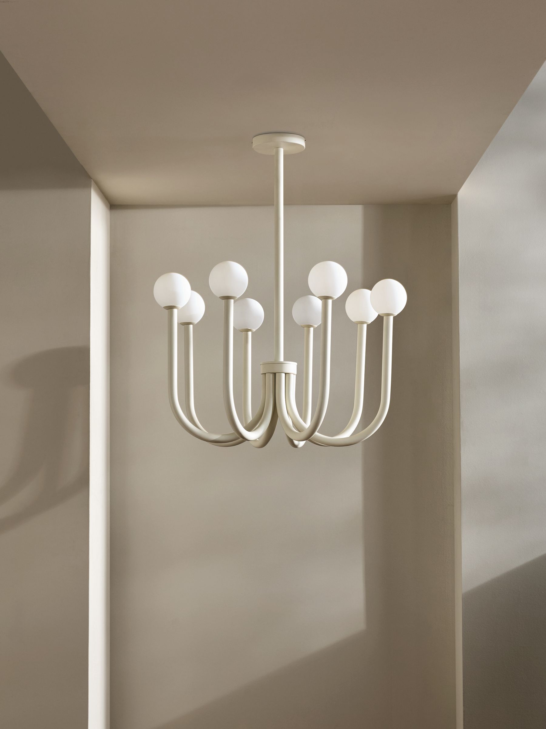 Graysen Chandelier in Cream