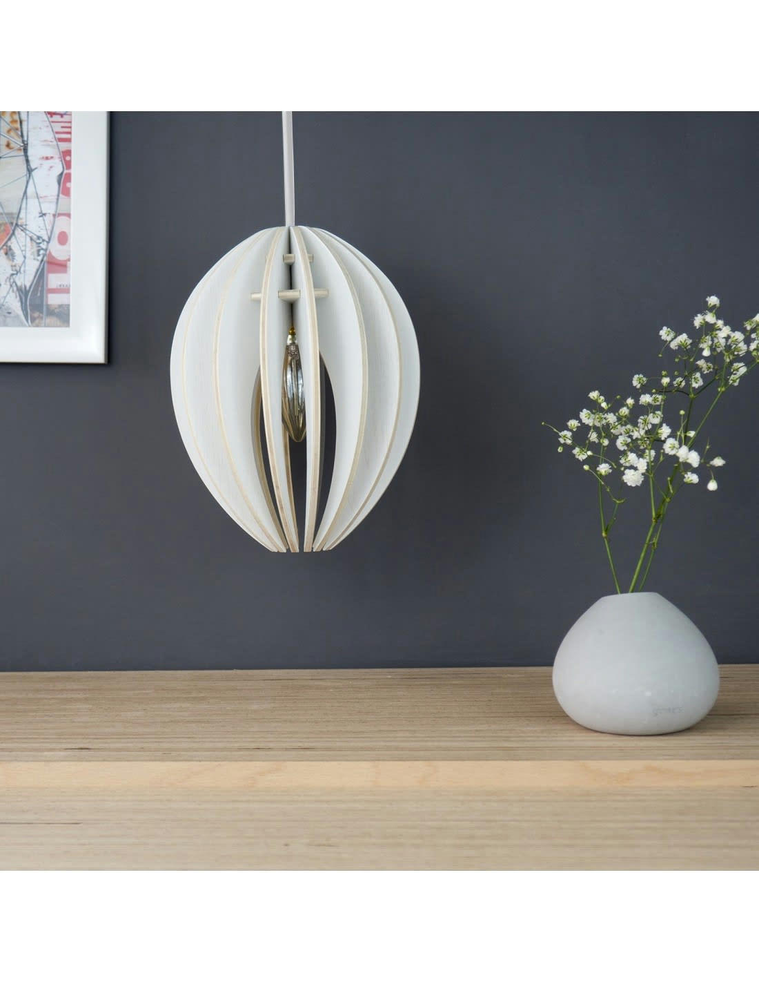 FÈVE - Lampe suspension bois et béton frêne teinté blanc cordon blanc