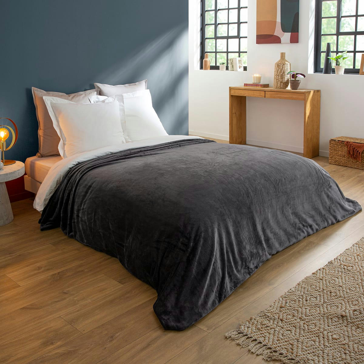 - Couverture Polaire Extra Douce Coloris Anthracite 220x240 cm - DODO
