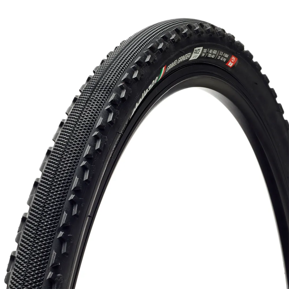 Challenge Grinder Race 700C x 42 gravel tyre