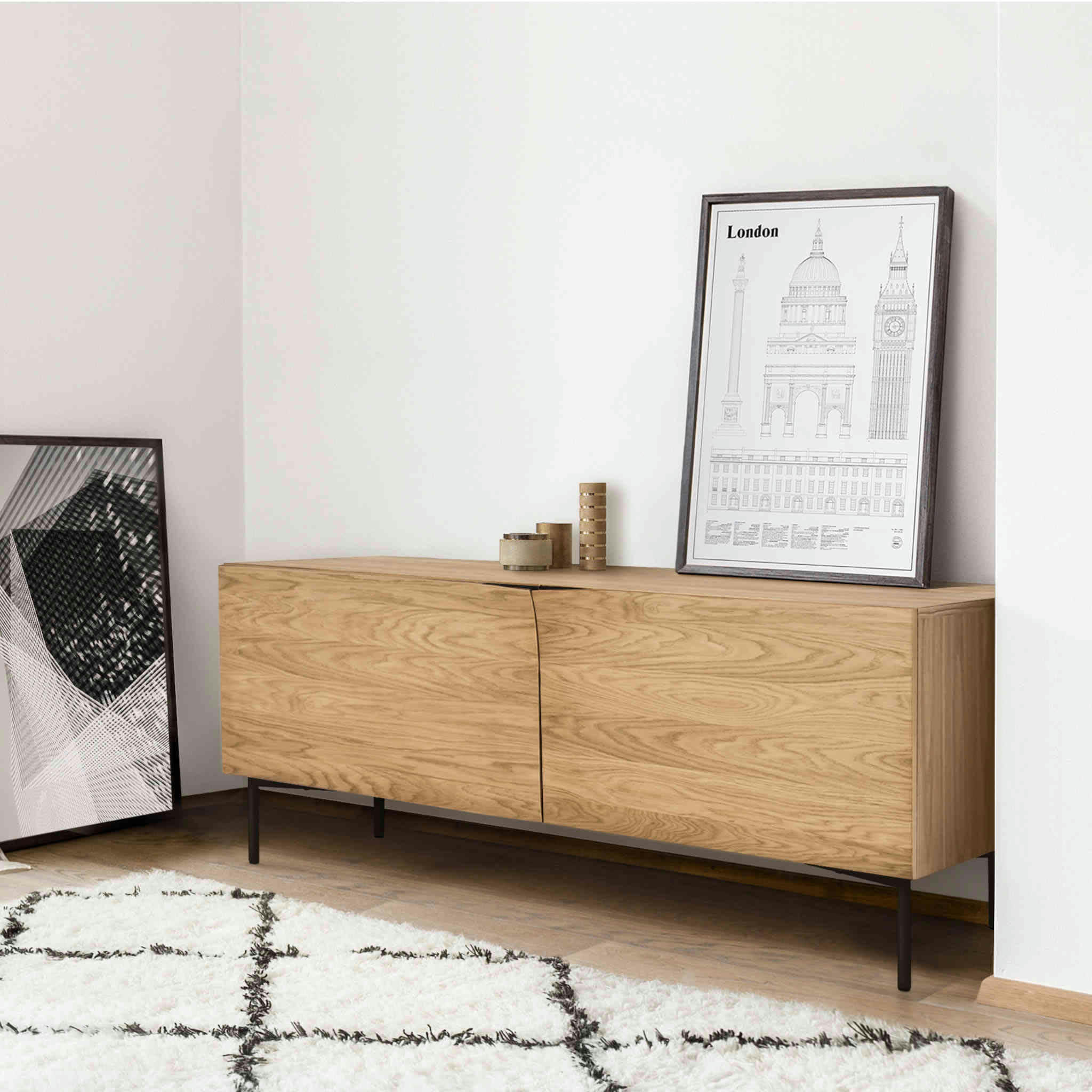 - Commode 2 portes avec pieds en métal naturel