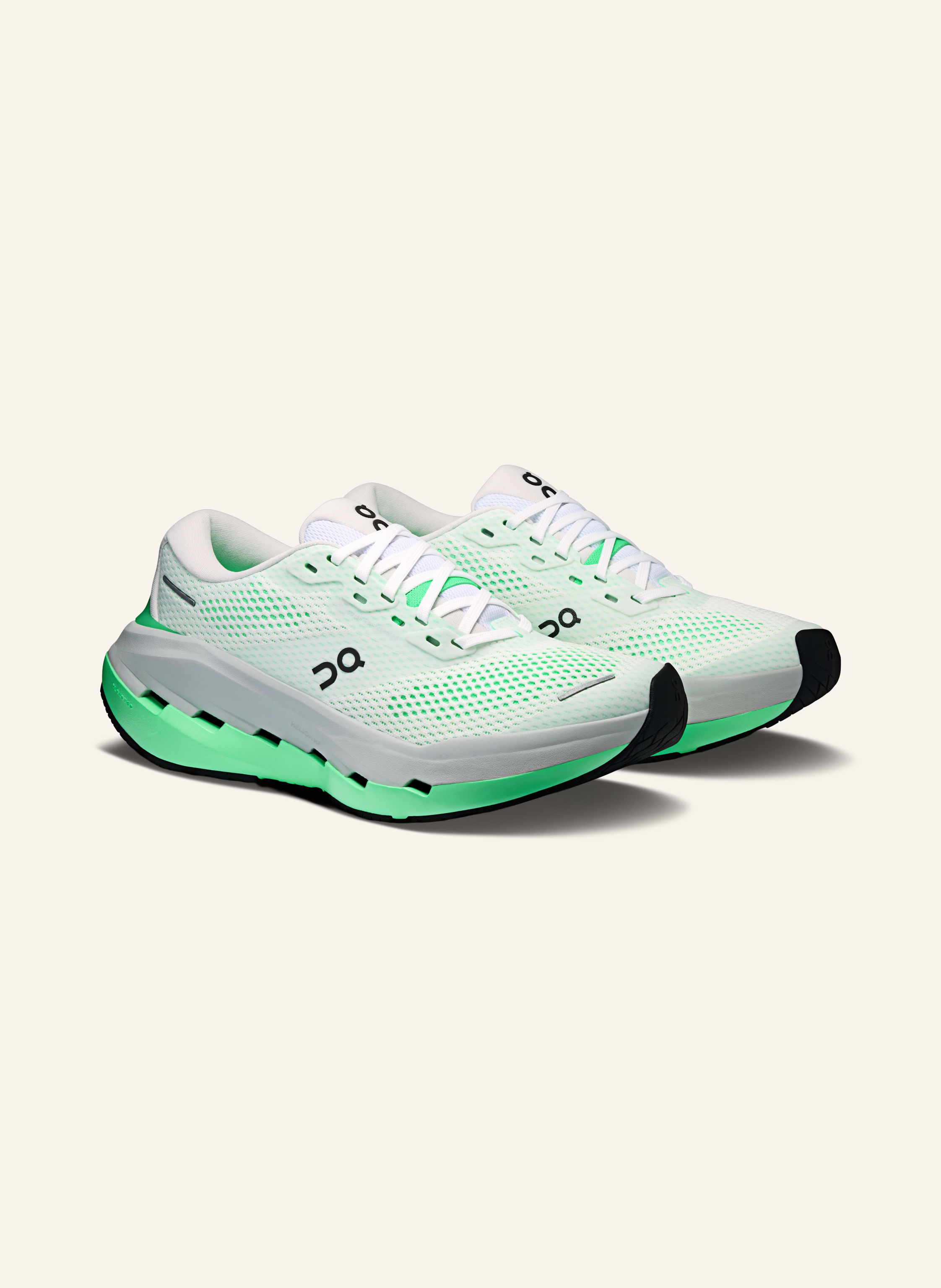 On Laufschuhe CLOUDRUNNER 3 MAX