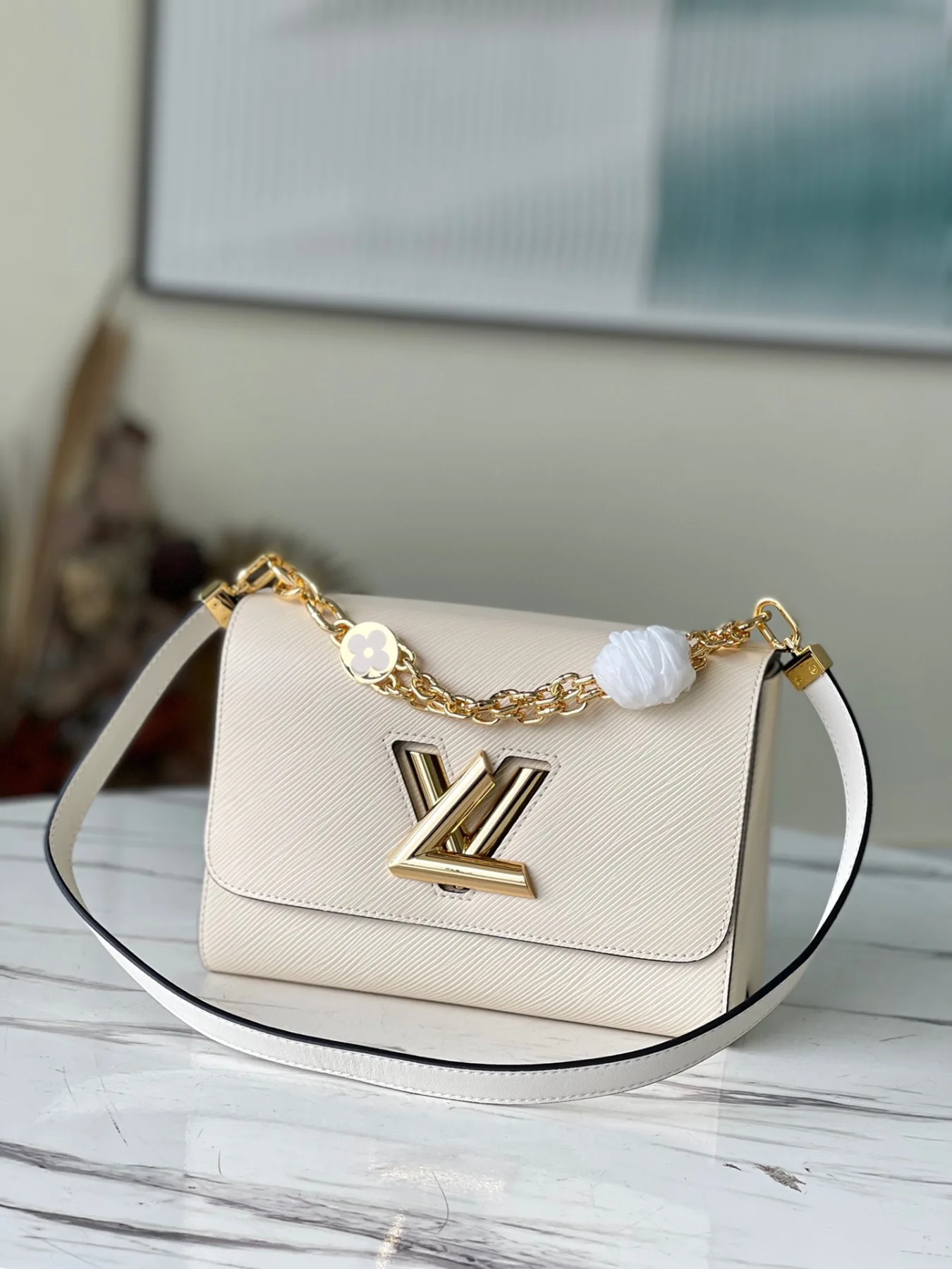 Louis Vuitton Twist MM M59403