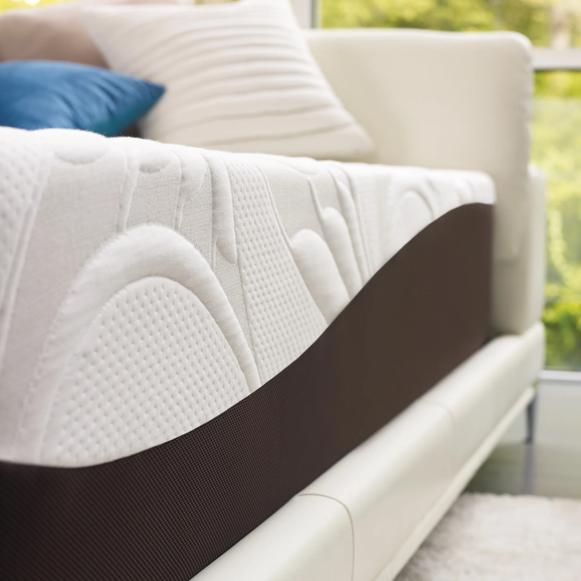 ComforPedic from Beautyrest Choose Your Comfort 8-inch Gel Memory Foam Mattress