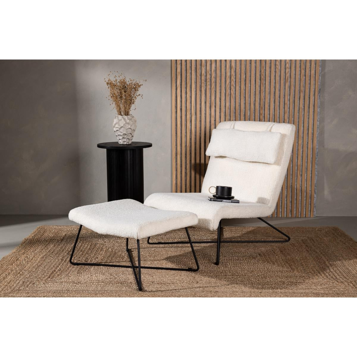 Svea - Limo fauteuil met voetenbank - boucle - wit