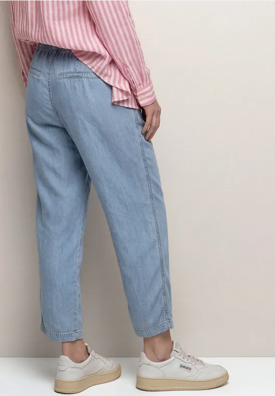 Mid Waist Slim Leg Hose im Washed-Look