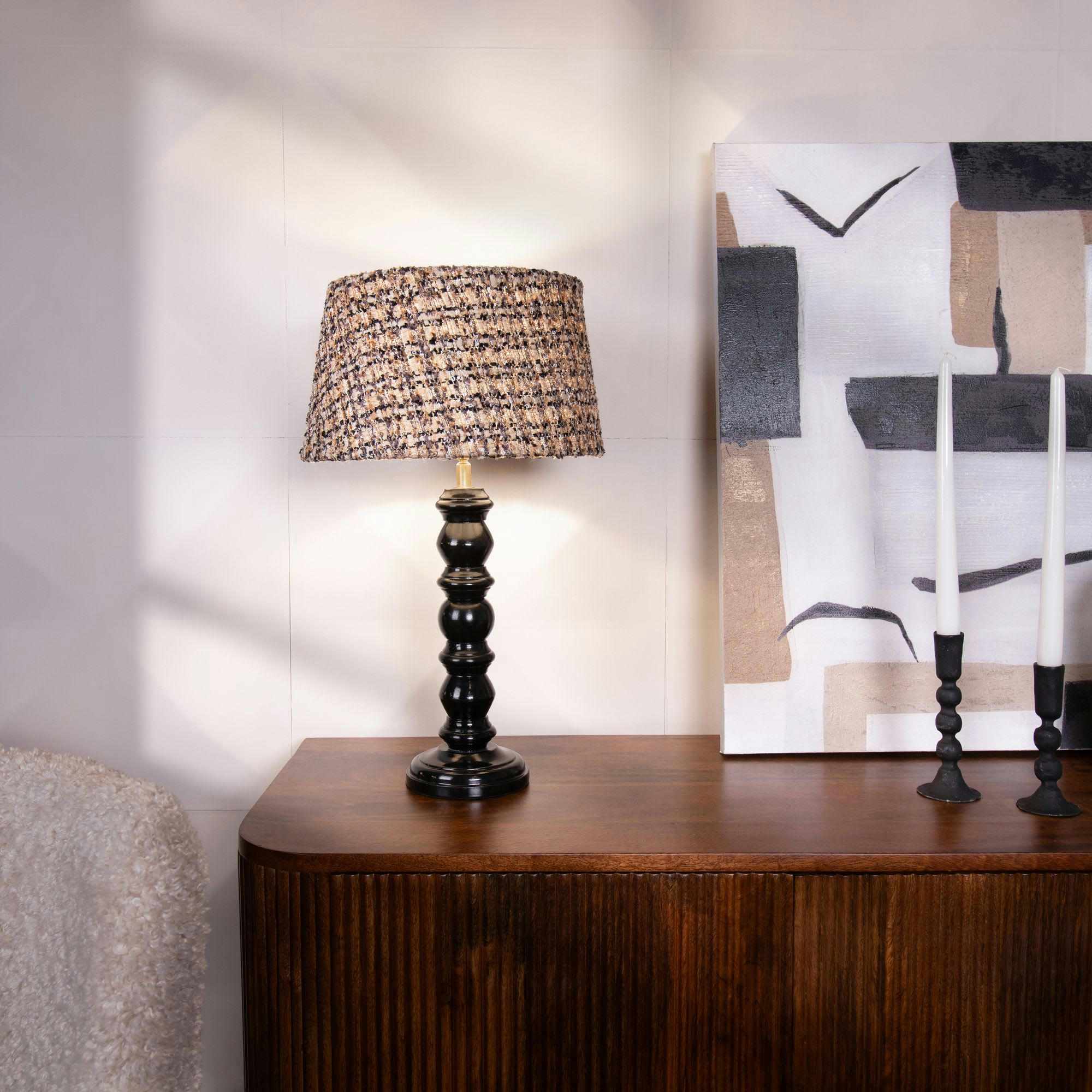 ROMY - Lampe à poser en bois noir et abat jour en tissu h39cm