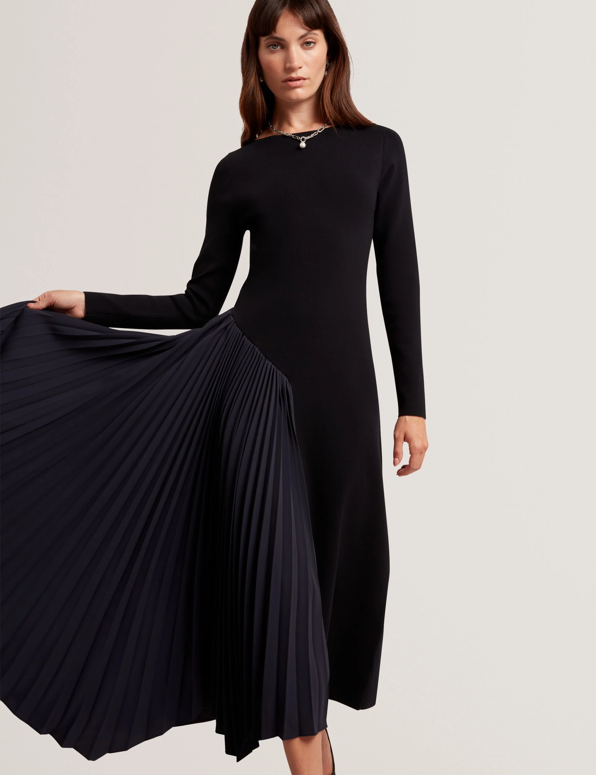 BELVIEE | NAVY